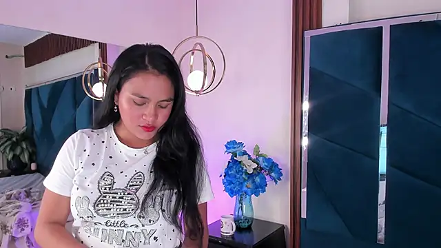 AprilMiiller online show from 30, 4, 2026