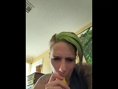 juneafterhours online show from 19, 4, 2026