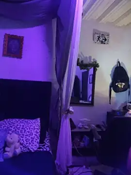 Abby deluna  online show from 24, 4, 2026