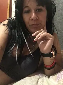 Laacoluu online show from 25, 4, 2026