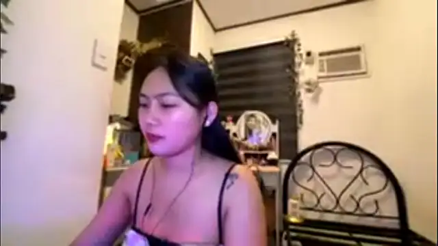 Snapshot of GlindaDejardin chatting on 14, 4, 2026 GlindaDejardin online show from 14, 4, 2026