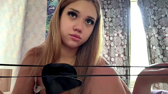 Angel babygirI18 online show from 27, 5, 2026