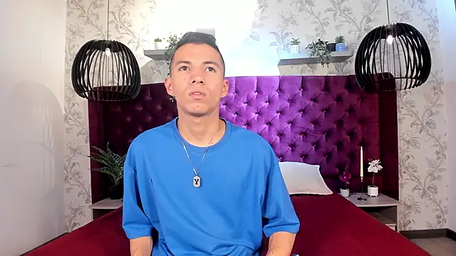 Snapshot of Dylan_ross_ chatting on 8, 4, 2026 Dylan ross online show from 8, 4, 2026