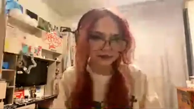 Snapshot of RedHeadCat chatting on 16, 4, 2026 RedHeadCat online show from 16, 4, 2026