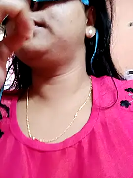 Snapshot of srutidatta chatting on 8, 5, 2026 srutidatta online show from 8, 5, 2026