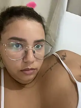 gabyzinha2030 online show from 5, 4, 2026