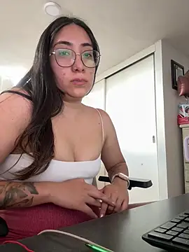 vampiralatina online show from 25, 5, 2026