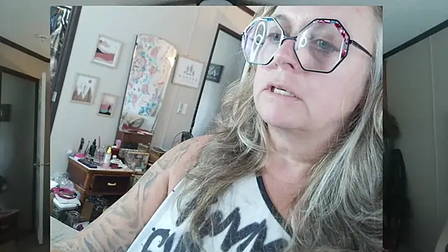 Blondejenn online show from 23, 4, 2026