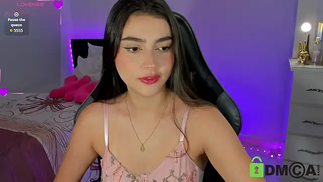 esmeralda le online show from 20, 7, 2026