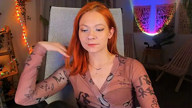 Snapshot of LisaAris chatting on 9, 5, 2026 LisaAris online show from 9, 5, 2026