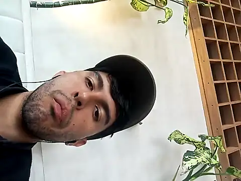 Snapshot of RodrigoColby2 chatting on 10, 4, 2026 RodrigoColby2 online show from 10, 4, 2026