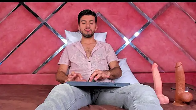 RodrigoColby2 online show from 26, 6, 2026