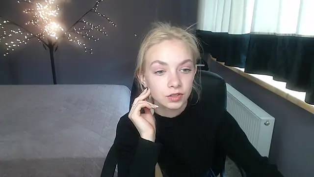 Snapshot of SonnySofia chatting on 22, 4, 2026 SonnySofia online show from 22, 4, 2026