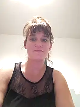 Snapshot of Maggie38 chatting on 23, 5, 2026 Maggie38 online show from 23, 5, 2026