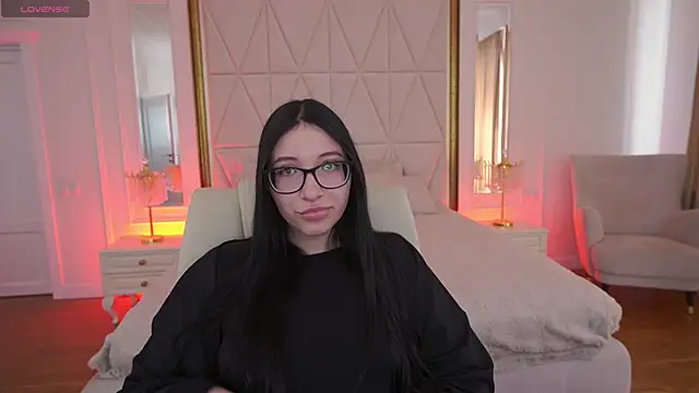 SsoftAura online show from 6, 4, 2026