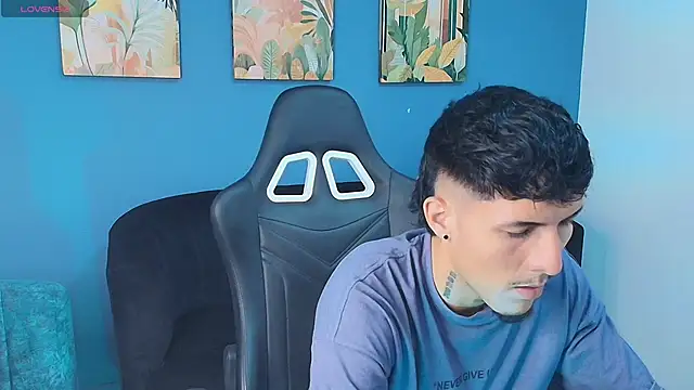 ALEXXXTREM69 online show from 13, 4, 2026