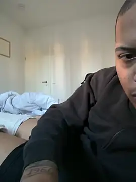 Snapshot of Yiskel chatting on 7, 4, 2026 Yiskel online show from 7, 4, 2026