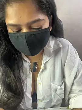 Snapshot of sarasofiaa_ chatting on 12, 6, 2026 sarasofiaa online show from 12, 6, 2026