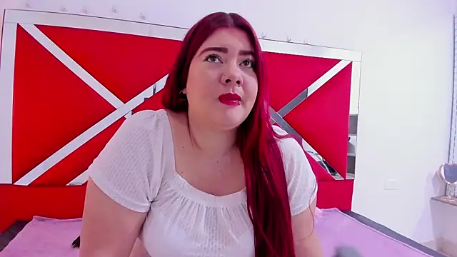 Snapshot of taara_lyn chatting on 7, 4, 2026 taara lyn online show from 7, 4, 2026