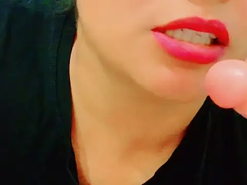 Snapshot of MojaditPussy chatting on 2, 5, 2026 MojaditPussy online show from 2, 5, 2026