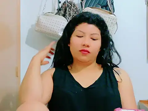 Snapshot of MojaditPussy chatting on 13, 5, 2026 MojaditPussy online show from 13, 5, 2026