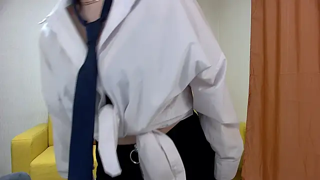 AdrianaToress online show from 26, 4, 2026