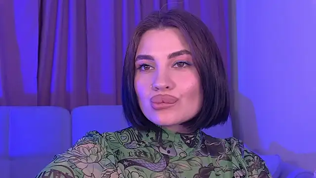 AdrianaToress online show from 27, 5, 2026