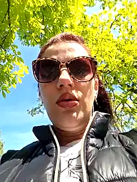 SweetMomy  online show from 25, 4, 2026