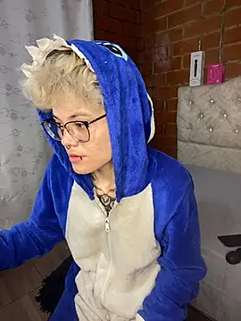 Megan-c online show from 27, 7, 2026