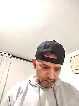 Snapshot of Senkoreman_hard chatting on 16, 4, 2026 Senkoreman hard online show from 16, 4, 2026