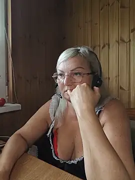 Snapshot of White-Chocolatte chatting on 15, 6, 2026 White-Chocolatte online show from 15, 6, 2026
