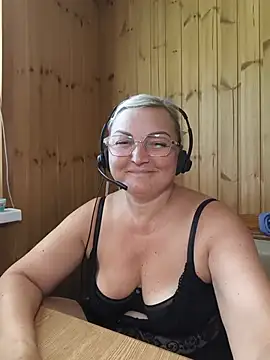 Snapshot of White-Chocolatte chatting on 22, 6, 2026 White-Chocolatte online show from 22, 6, 2026
