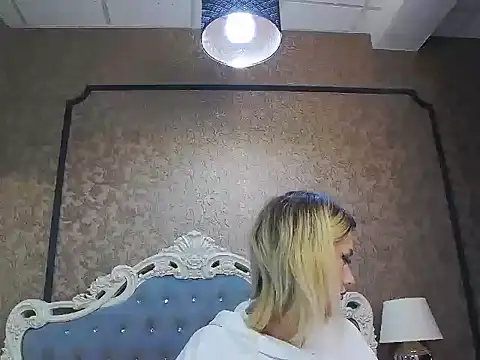Ivy Quin online show from 15, 4, 2026