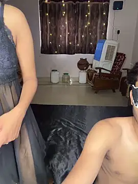 Love Birds00 online show from 12, 6, 2026