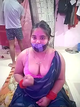 SEXY-COUPLE23 online show from 8, 4, 2026