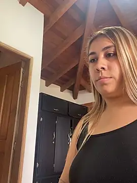  BellaSmith  online show from 9, 6, 2026