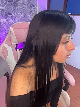 Snapshot of anni99_ chatting on 9, 4, 2026 anni99 online show from 9, 4, 2026