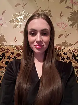 AlinaLove3213 online show from 8, 6, 2026