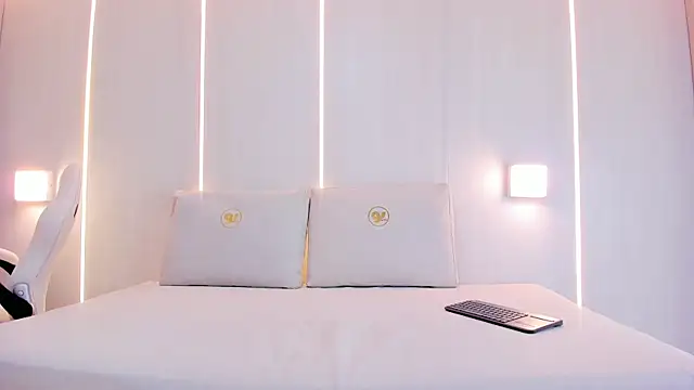 stefany lure online show from 22, 4, 2026
