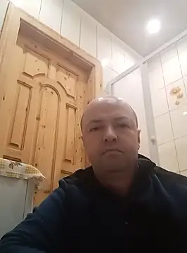 Luceriusbigass online show from 25, 12, 2024