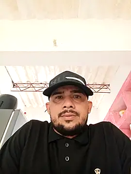 Snapshot of franDuxxx chatting on 7, 4, 2026 franDuxxx online show from 7, 4, 2026