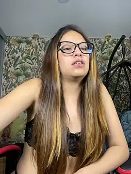 Snapshot of Ambar_Zaf chatting on 5, 5, 2026 Ambar Zaf online show from 5, 5, 2026