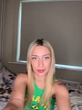 BlondeChiara online show from 19, 4, 2026