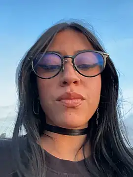 Kattze  online show from 22, 4, 2026