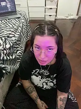 cherryxxox online show from 21, 4, 2026