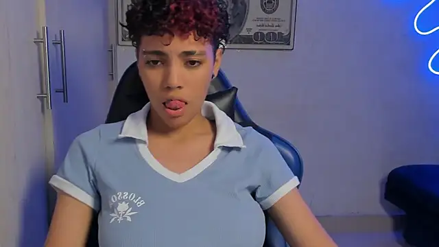 axel luxxx online show from 23, 4, 2026