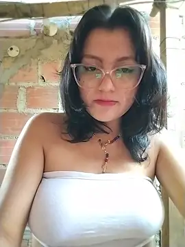 sienna elara online show from 27, 6, 2026