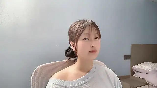 Xiaoqing00 online show from 19, 4, 2026