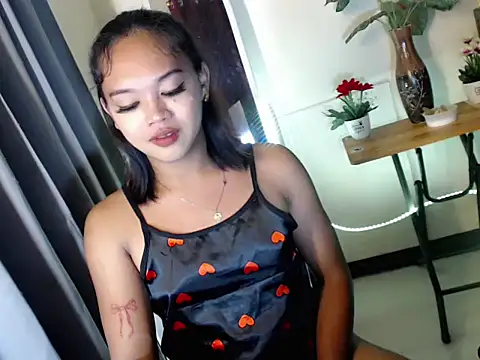 Snapshot of naomi_scarlet chatting on 14, 4, 2026 naomi scarlet online show from 14, 4, 2026