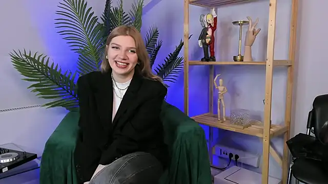 GloriaCwik online show from 10, 4, 2026